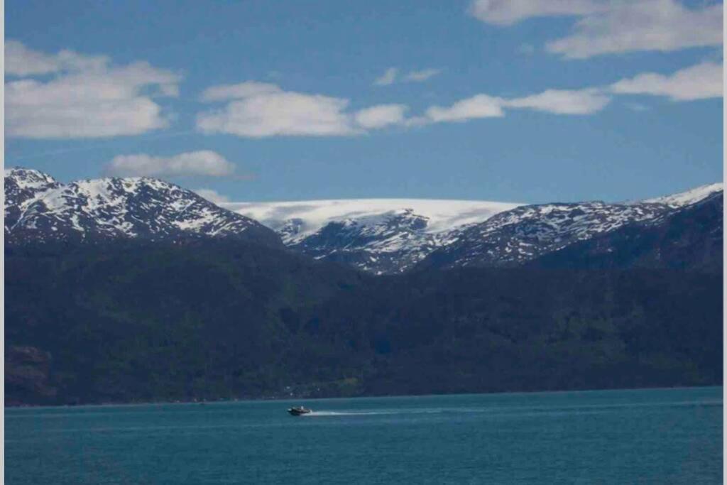 Panoramaresort In Hardangerfjorden Leilighet I Sjokanten Ved Hardangerfjorden For 7 Personer Boat , Sauna,Kajak, Sup For Rent Oystese Exterior photo
