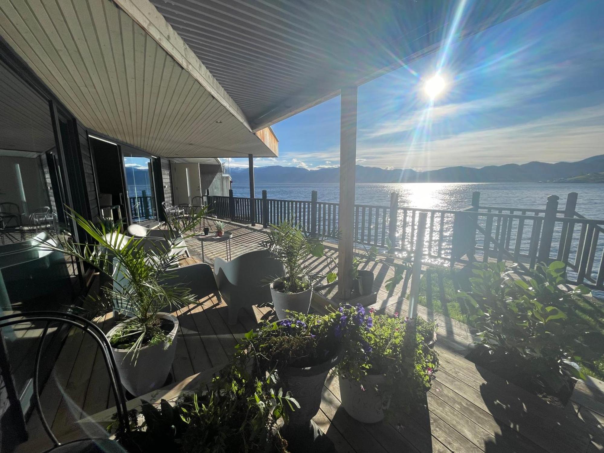 Panoramaresort In Hardangerfjorden Leilighet I Sjokanten Ved Hardangerfjorden For 7 Personer Boat , Sauna,Kajak, Sup For Rent Oystese Exterior photo
